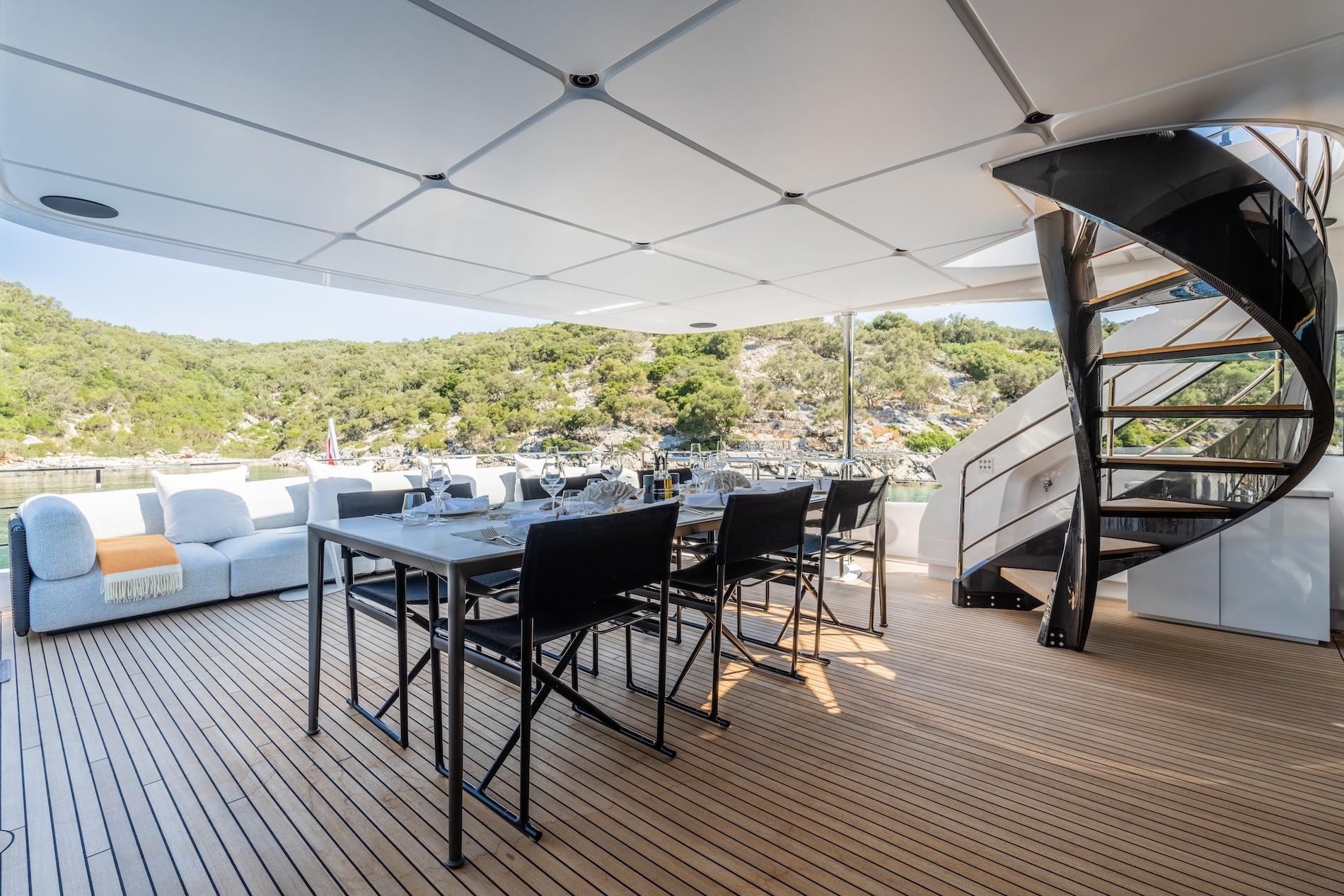 2024 CUSTOM LINE NAVETTA 30 